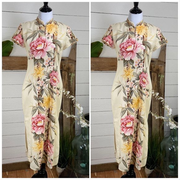 Young Hawaii Dresses & Skirts - Vintage Hawaiian Muumuu 1990’s by Young Hawaii